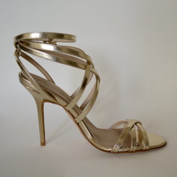 NWT BURBERRY LEATHER STRAPPY SANDALS - Picture 9 of 11